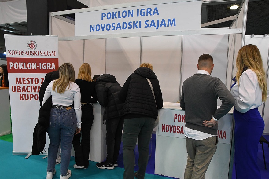 Poklon igra 880